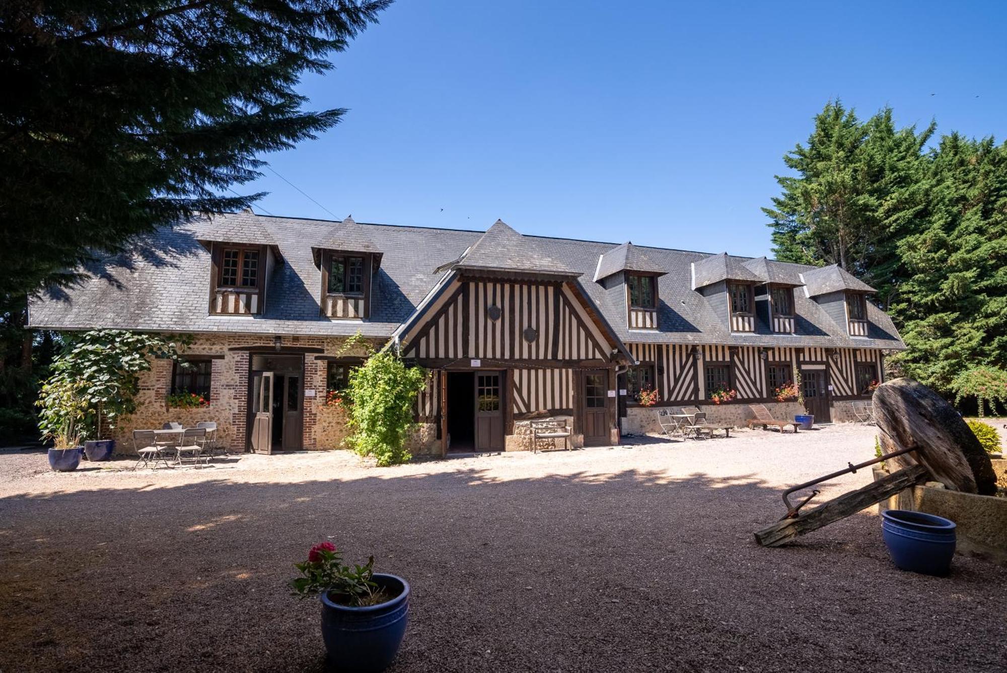 Gites - Domaine De Geffosse Pont-l'Eveque  Exterior photo
